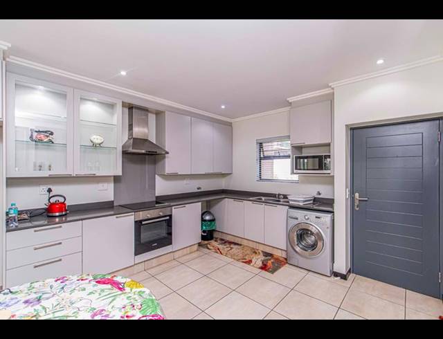 2 BEDROOM APARTMENT FOR SALE IN PAULSHOF